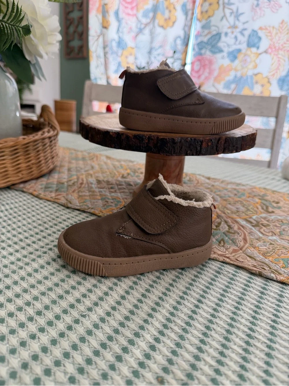 Carter's Toddler Boy Boots Sz 6 Brown Faux-Leather Sherpa-Lined Velcro Kids Boot